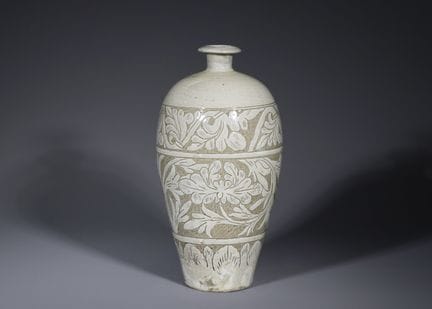 Un magnifique vase de Cizhou orné de pivoines scul