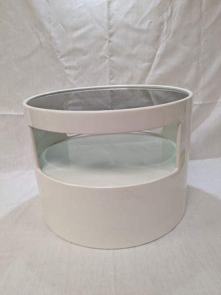 Petite table basse cylindrique en verre et résine 