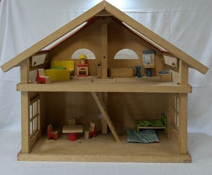 Puppenhaus aus Holz. 60 x 75 x 35 cm. Mit Möbeln. 