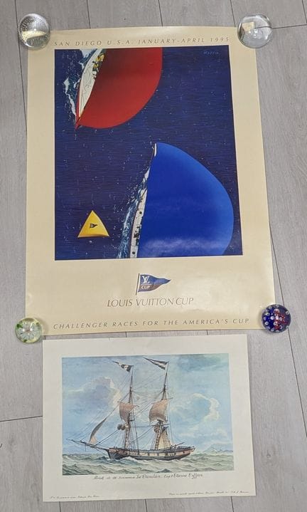 Lotto composto da un poster della Louis Vuitton Cu