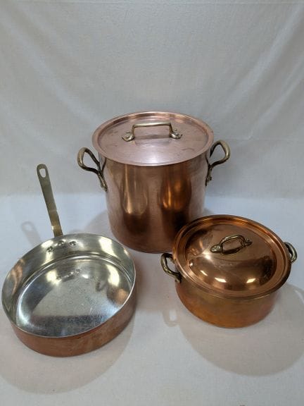Set in rame stagnato composto da: una pentola, una