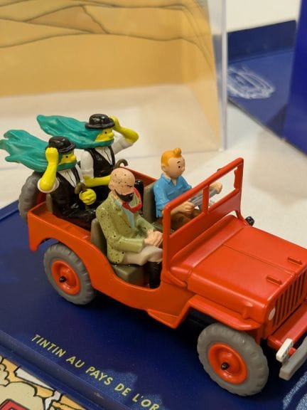 TINTIN – Miniaturfahrzeug aus Kunstharz „Der rote 