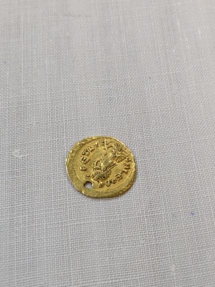 VISIGOTI Moneta d'oro, Almaric. V secolo. Peso: 1,
