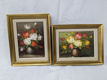 Coppia di oli su tela raffiguranti nature morte co