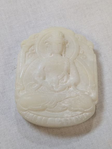 CINA - Ciondolo in nefrita scolpito su entrambi i 