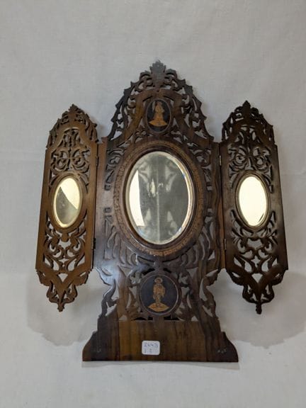 Specchio da appoggio in legno con due ante apribil