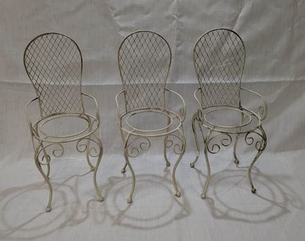 Set aus drei Miniatur-Sesseln aus lackiertem Metal