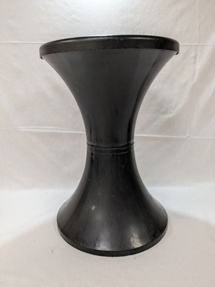 Sgabello "diabolo" in resina nera, altezza: 44 cm 