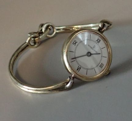 Richards Zeger: elegante orologio da donna in verm