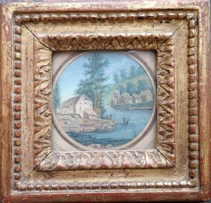 18世纪意大利画派作品，《河畔之屋》，纸本圆形水粉画，配有精美的同期雕刻镀金木框，画心直径8厘米。