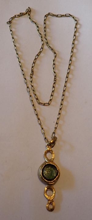 Collana di bigiotteria, con catena in bronzo o ott
