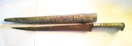 Couteau droit de fabrication ancienne du type flis