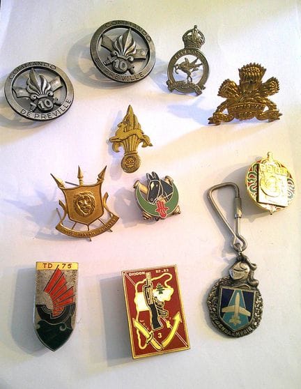 Lots d'insignes militaires français dont un insign