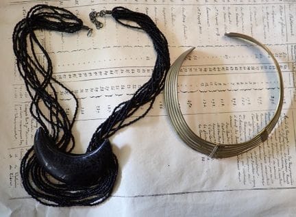 Set di due collane etniche: graziosa collana a più