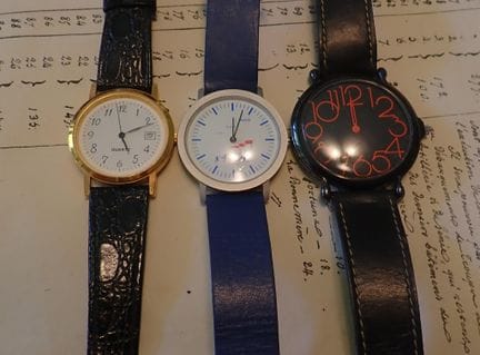 Set di tre orologi al quarzo vintage.