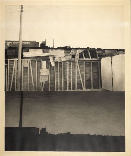 埃弗·阿斯图迪略
哥伦比亚，1948 - 2015

《第3号地点》，1975年
纸本铅笔画
113