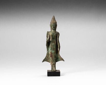 Bronzestatuette mit grüner Patina, stehender Buddh