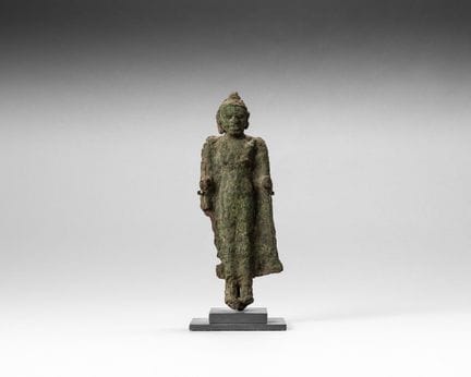 Stark korrodierter Buddha aus Bronze, stehend, bek
