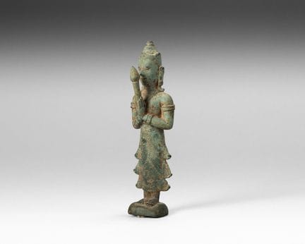 Bronzestatuette mit grüner Patina, darstellend ein