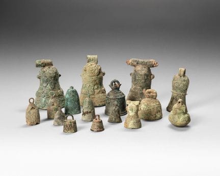 Conjunto de dieciséis campanillas y cascabeles de 