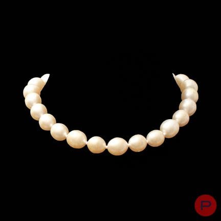 CHANEL - Anni '80/'90 - COLLANA
PERLA/E SINTETICA/