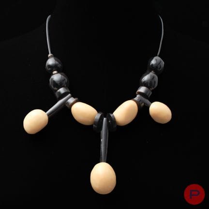 CHRISTIAN LACROIX - COLLANA
LEGNO, GOMMA
FIRMATA/E
