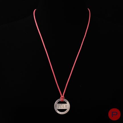 DINH VAN- COLLIER
ARGENT, CORDELETTE(S)
SIGNÉ(E)(S