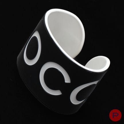 CHANEL - PRIMAVERA-ESTATE 2002 - BRACCIALE
PLEXI
M
