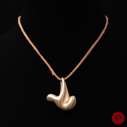 TRAVAIL D'ARTISTE- COLLIER
BRONZE, CUIR
SIGNÉ(E)(S