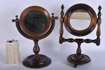 DEUX MIROIRS DE RASAGE VICTORIENS EN ACJAN. 30 cm 