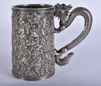Ein chinesischer Export-Silberkrug mit Drachenmoti
