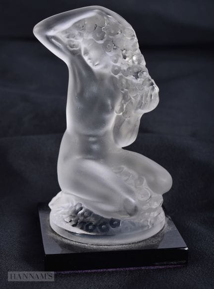 Eine kleine Lalique-Glasnymphe. 9 cm hoch.