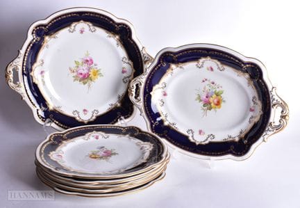 Service Royal Crown Derby composé de deux plats et