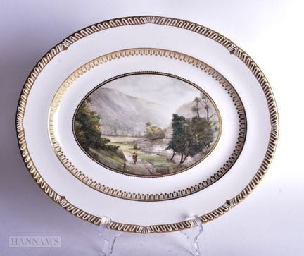 Grande assiette ovale à motifs « Royal Crown Derby