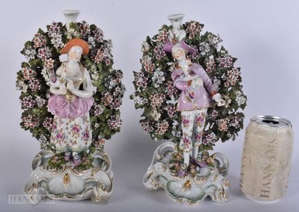 Ein großes Paar Porzellanfiguren aus Derby aus dem