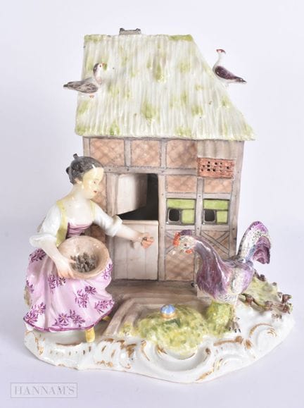 Una RARA CASA QUEMADORA DE PASTILLAS DE PORCELANA 