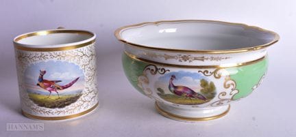 Barr-Worcester-Becher mit einem kunstvoll gestalte