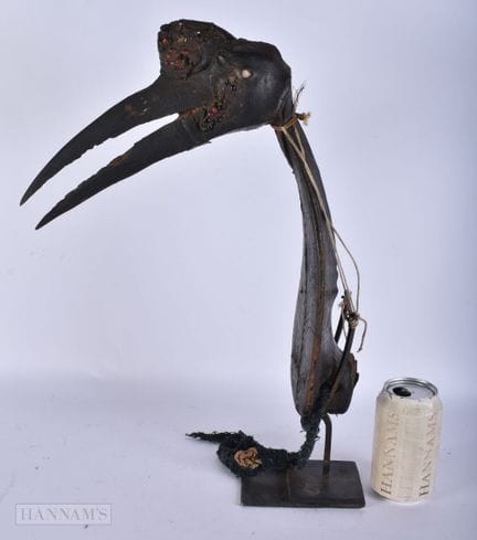 UNE SCULPTURE TRIBALE AFRICAINE INSOLITE REPRÉSENT