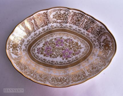 Plat ovale « Derby King Street » avec dorures en r