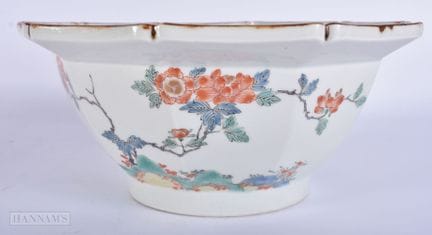 BEAU BOL PROFOND DÉCAGONAL DE STYLE « KAKIEMON » D
