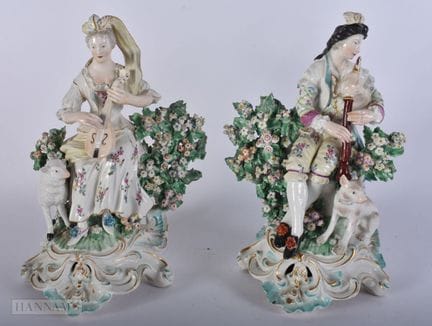 Ein großes Paar Musikantenfiguren aus Derby-Porzel
