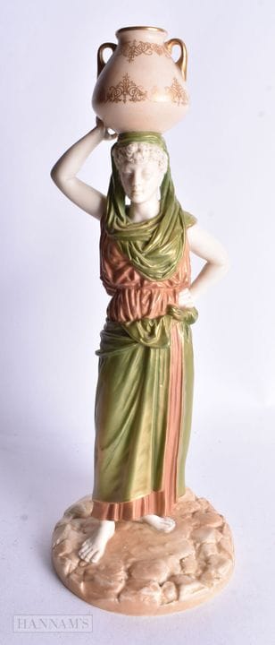 Figurine de bacchante de la marque Royal Worcester