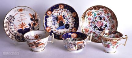 Spode-Tasse und Untertasse im Imari-Stil bemalt, e