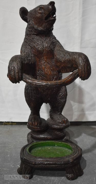 SUPPORT À BÂTONS EN FORM DE OURS, EN BOIS SCULPTÉ 