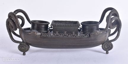 UN PRECIOSO SOPORTE DE BRONCE PARA ESCRITORIO DE P