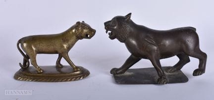 DOS FIGURAS INDIAS DE BRONCE DE LOS SIGLOS XVIII Y