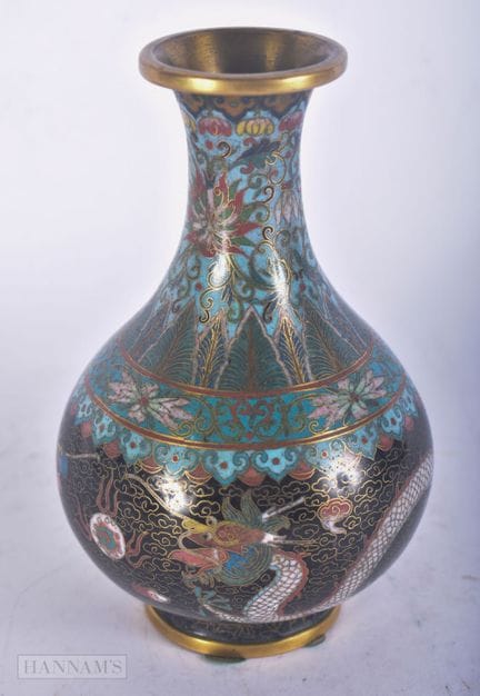VASE CHINOIS DU XIXe SIÈCLE EN ÉMAIL CLOISONNÉ REP
