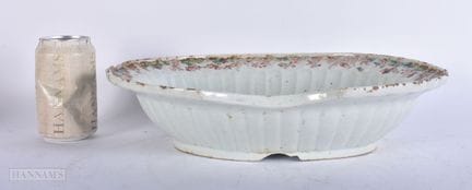 A VERY LARGE 18TH CENTURY CHINESE EXPORT FAMILLE R