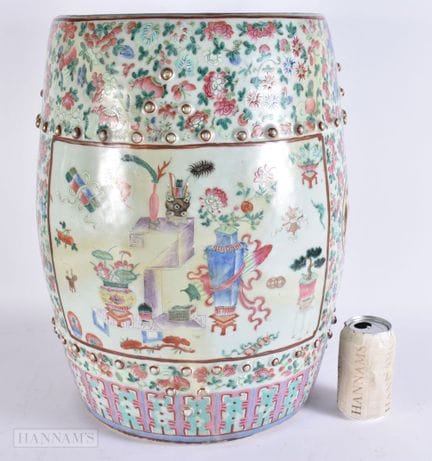 A LARGE 19TH CENTURY CHINESE CANTON FAMILLE ROSE P