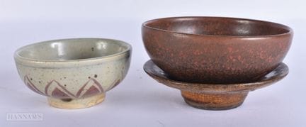 ZWEI CHINESISCHE STEINGUTSCHÜSSELN und eine weiter
